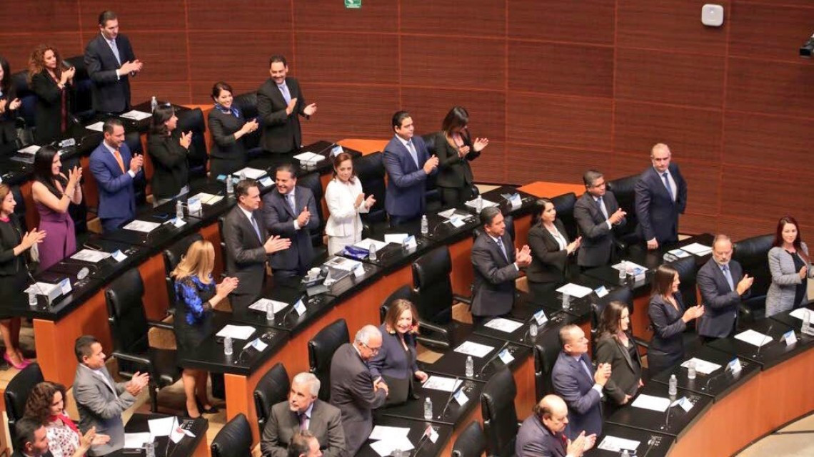 Toma protesta como senador Ismael García Cabeza de Vaca