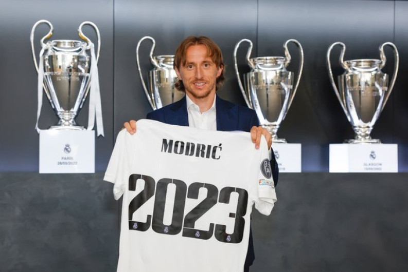 Luka Modric extiende su vínculo con Real Madrid