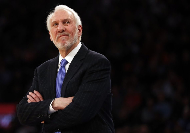 Popovich se convierte en el primer entrenador con 2 mil partidos en un mismo equipo