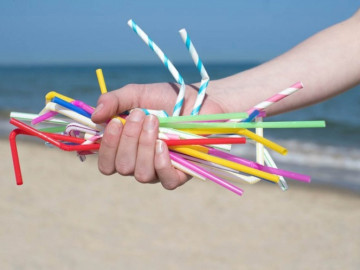 California prohíbe uso de popotes