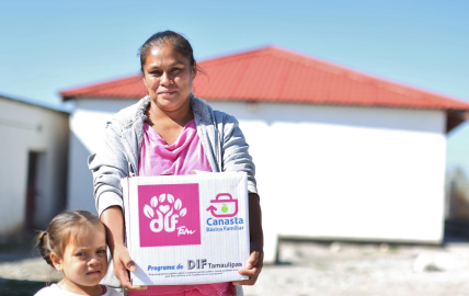 Reciben familias en vulnerabilidad apoyos