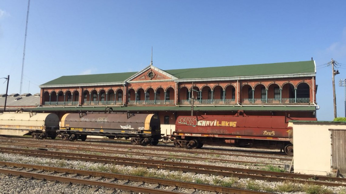 Chucho el cocodrilo invita a visitar ex edificio de Aduana Marítima